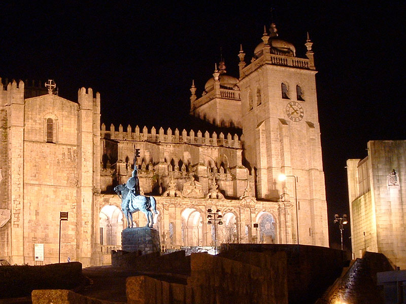 sé o catedral de Oporto