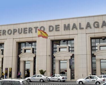 entrada principal aeropuerto de Málaga